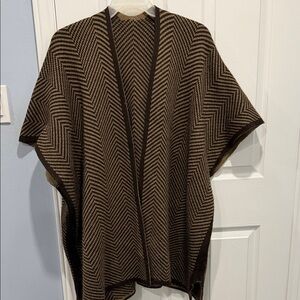 Effortless Elegance. Unrivaled Comfort in Stunning Poncho.